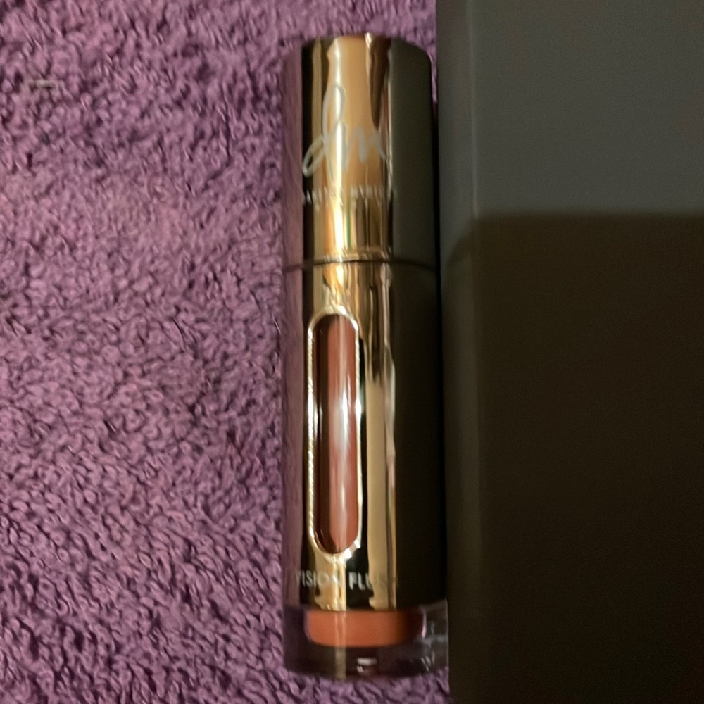 Danessa Myricks lipstick